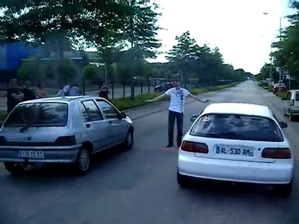 clio 1.4 vs honda civic 1.5 vei