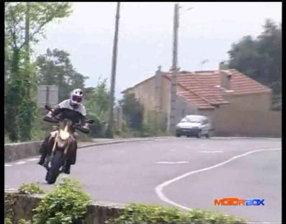 Aprilia Dorsoduro Factory