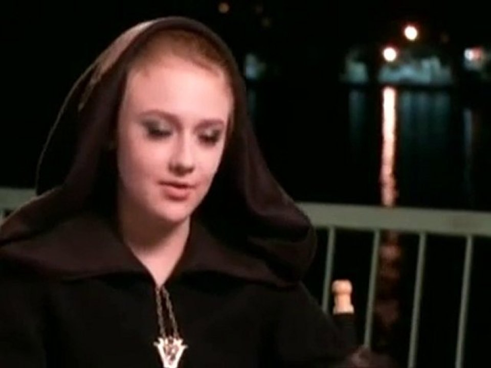 On Eclipse set interview with Dakota Fanning