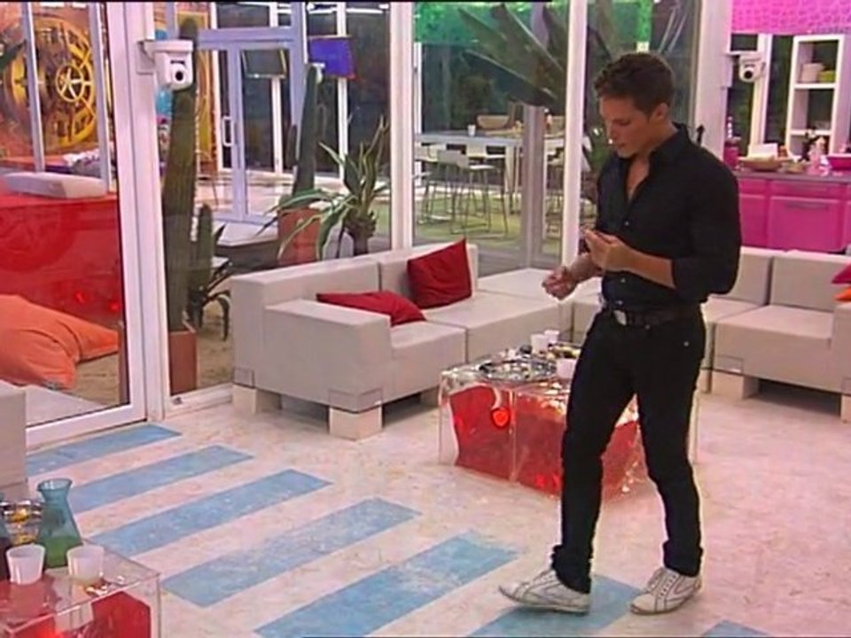 JC enflamme ces dames ...