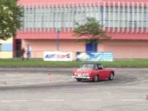 Rnde touristique du Salon des sports mécaniques de Montceau