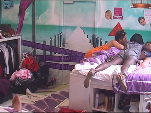 Cindy fait-elle les yeux doux à David ?