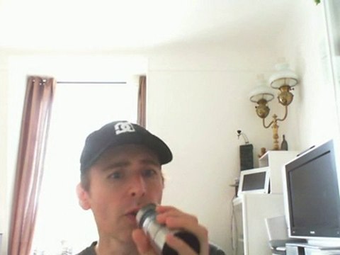 Wiwi égratigne dingue dingue dingue