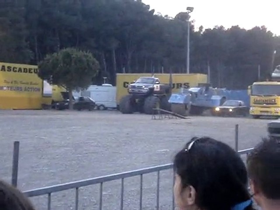 Show Istres