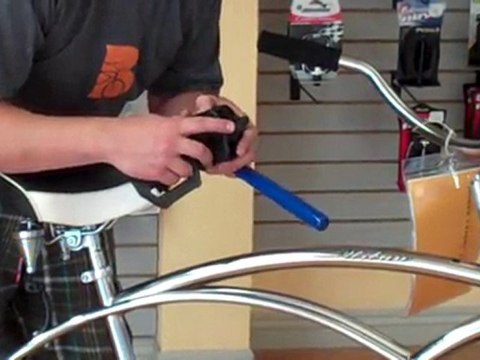 Replace beach cruiser bike pedals - Beachbikes.net