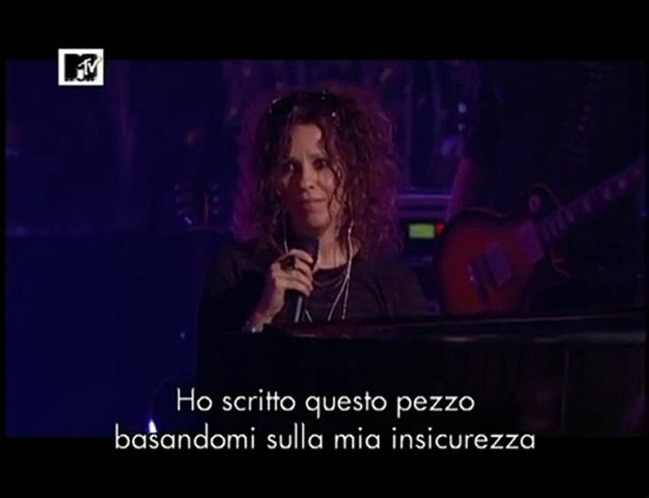 Linda Perry talk about " Beautiful"