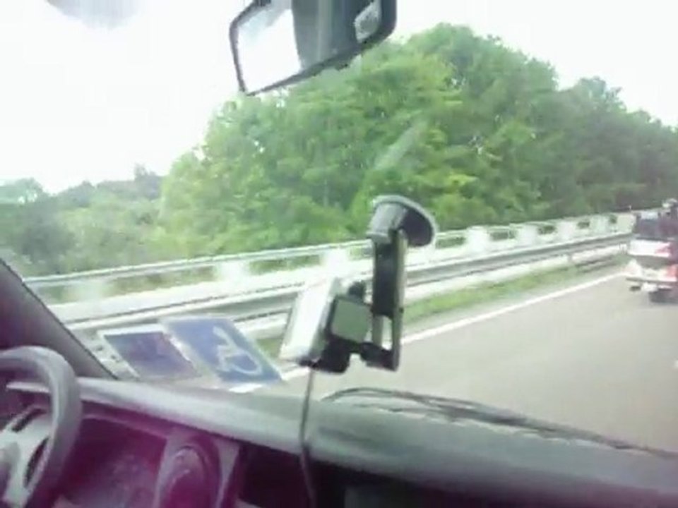 zaza en mode chorégraphie dans le camion