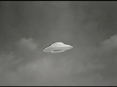 les soucoupes volantes attaquent-1