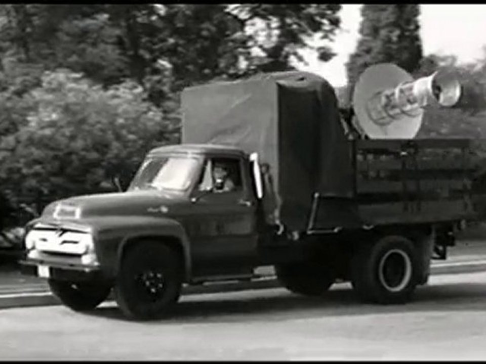 les soucoupes volantes attaquent-4