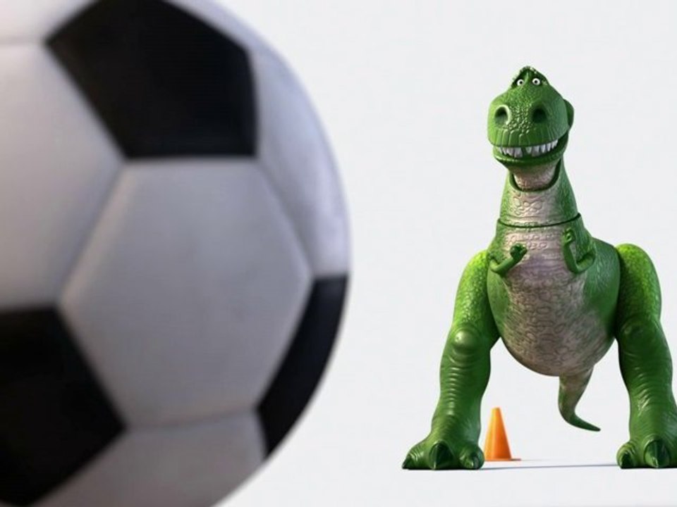 Toy Story 3 : Rex tire son penalty