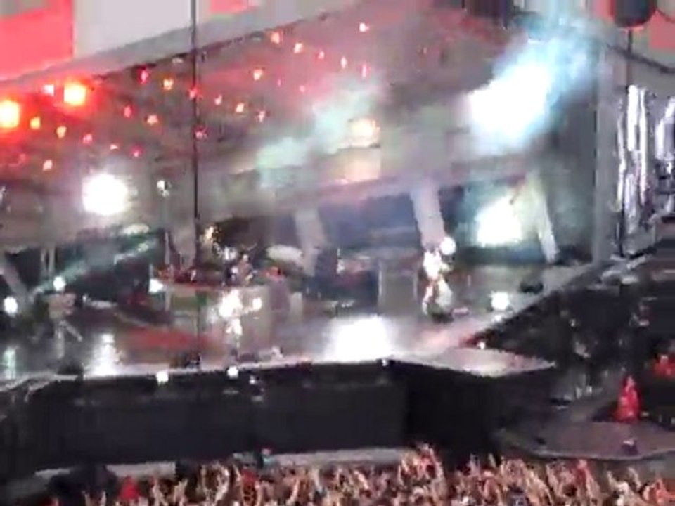 MUSE - Ouverture+Uprising @ STADE DE FANCE - 11 juin 2010