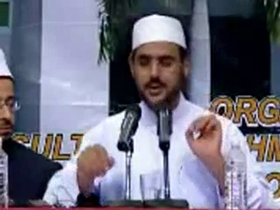 Les wahabites rendent égarés et kouffar les grand savants