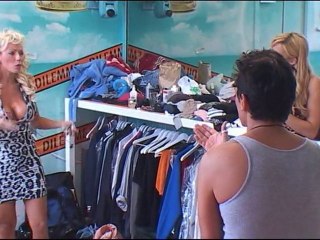 Cindy "écartelée" !