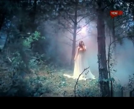 Funda Arar - Geceler [Orijinal Video Klip]