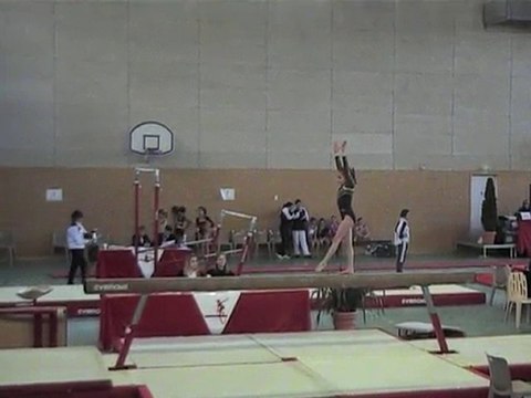 LAURYN BASSO poutre REGION vallauris