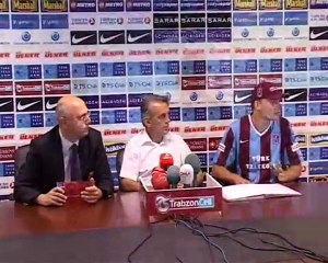 Glowacki sözleşme imzaladı