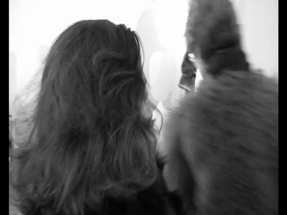 mona ferrat boutaud de lacombe défilé on aura tout vu ss2010