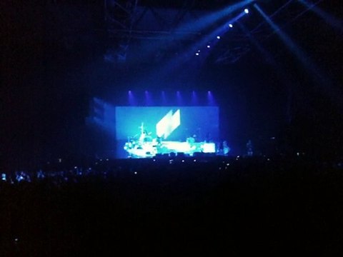 -M- entrée sur scène au Zénith de Paris le 9 Juin 2010