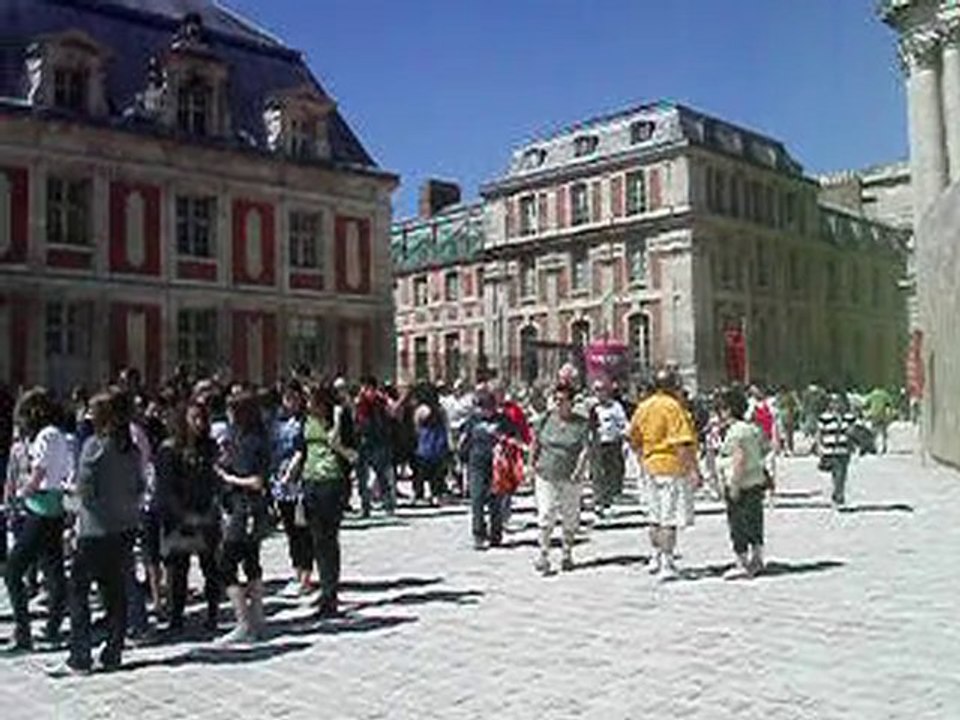 Double file d'attente à Versailles  | 05.09