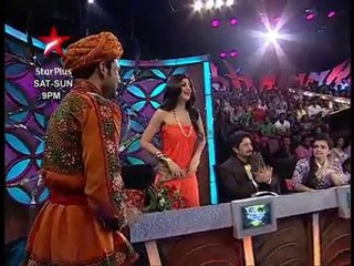 Karan Kundra brings Shilpa Shetty Kundra's birthday cake!