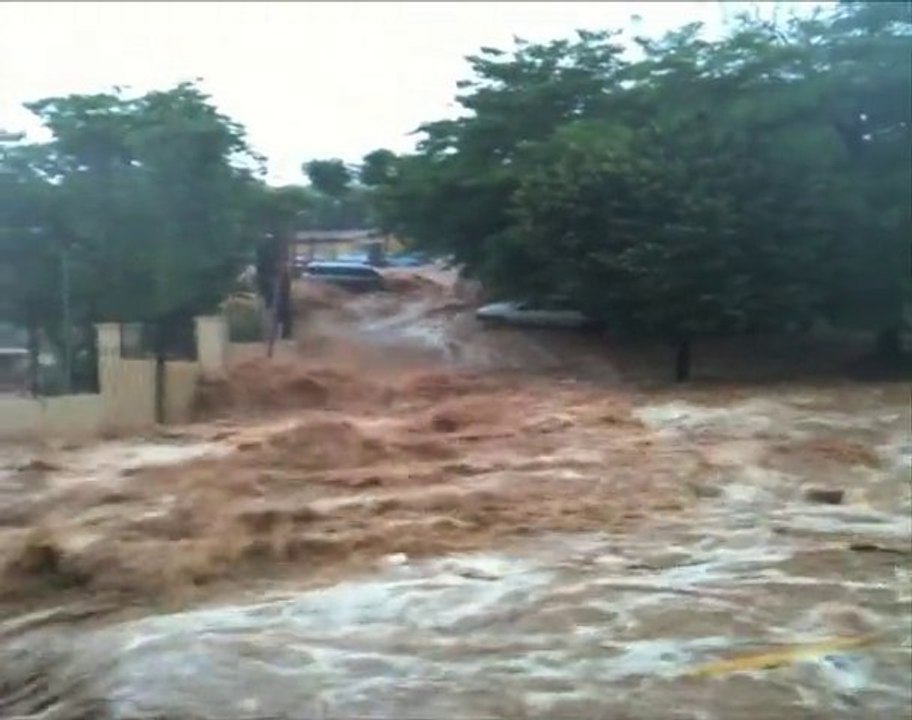 Les Arcs: Inondations énormes