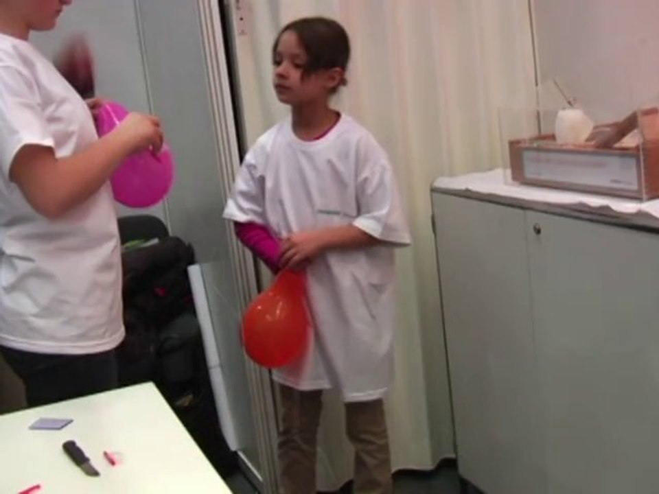 Die NaWi-Experimentierkiste auf der didacta 2010