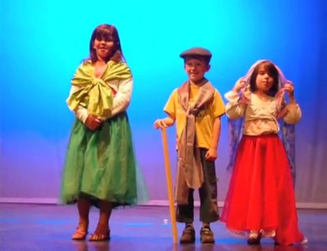 Les élèves de Villers-en-Cauchies jouent au théâtre