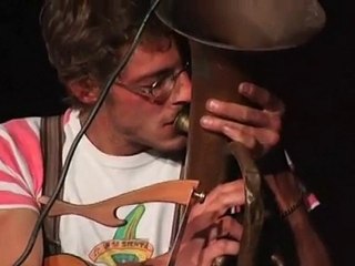 Les bras ouverts (les Joyeux Urbains)