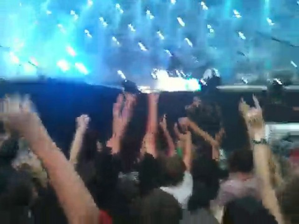 MUSE @ Stade de France 11 juin 2010 - Intro + Uprising -