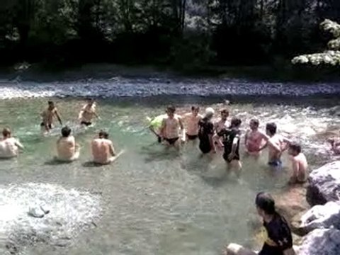 Προετοιμασία του Άρη στην Αυστρία - Μπάνιο στο ποτάμι