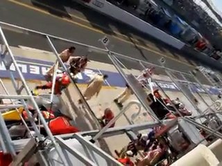 24 Heures du Mans  Dumas Percute un cameraman