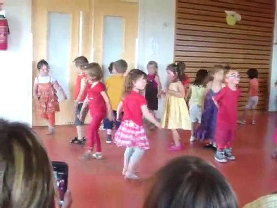 18 JUIN 2010 SPECTACLE FETE ECOLE FANTINE 1