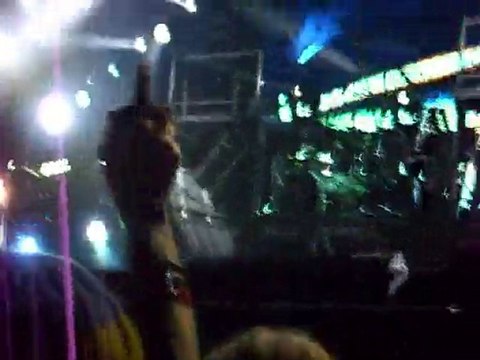 Tokio Hotel Paris 14.04.2010 Dogs Unleashed