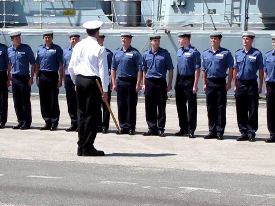 HMS Monmouth F235 - Dunkerque 28 mai 2010 - Entrainement 1