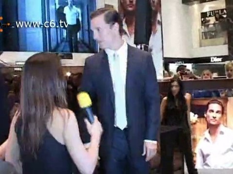 La toccata e fuga di Matthew McConaughey per i 20 anni D&G