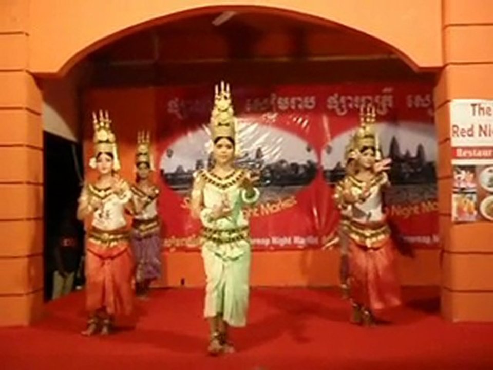 Danse traditionelle cambodgienne 3