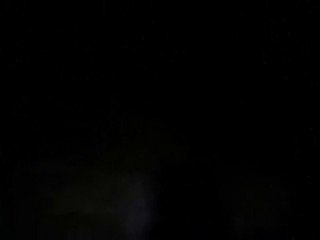 le chant des grenouilles.