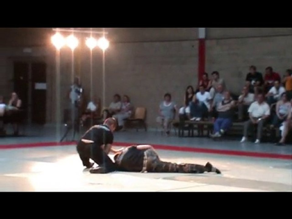 close-combat Struyven Dany