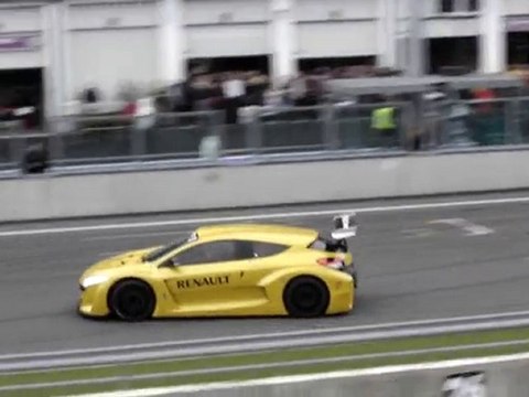 Mégane show World séries by Renault 2010 Nevers Magny cour