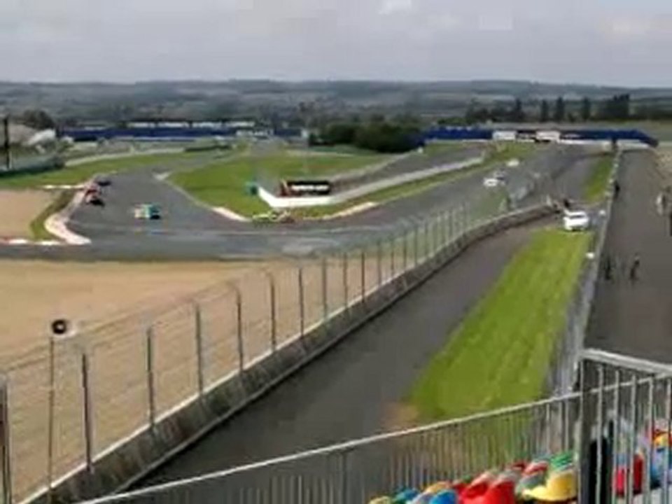World series by Renault 3