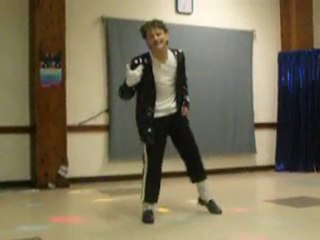 JULIEN NOWAK DANSE SUR BILLIE JEAN...............