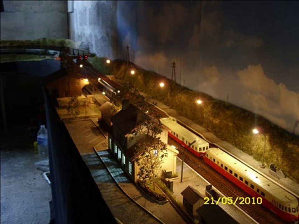 mon reseau ho train gare de nuit 1/2