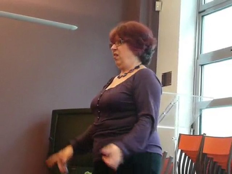 02 - Annette parle