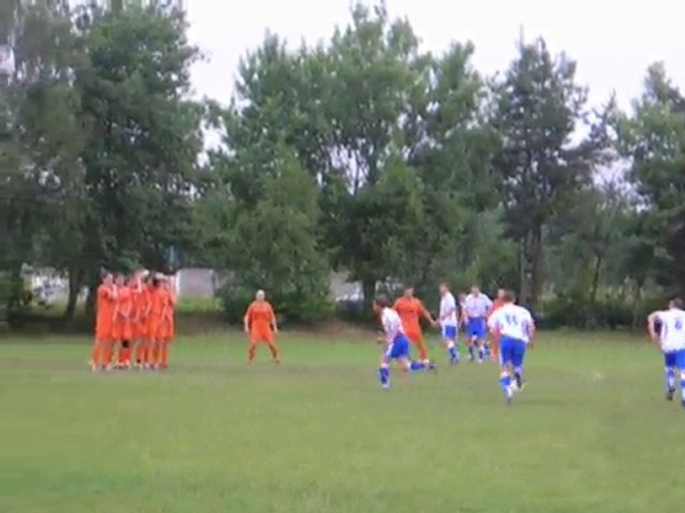 strzał z wolnego Pawła Rebizaka