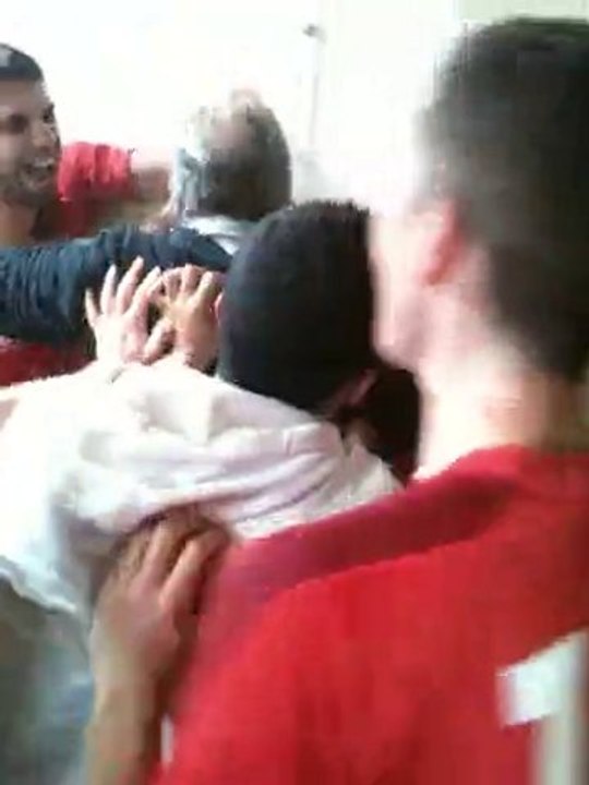 ACP15 - Hay Les Roses , Joie dans les vestiaires