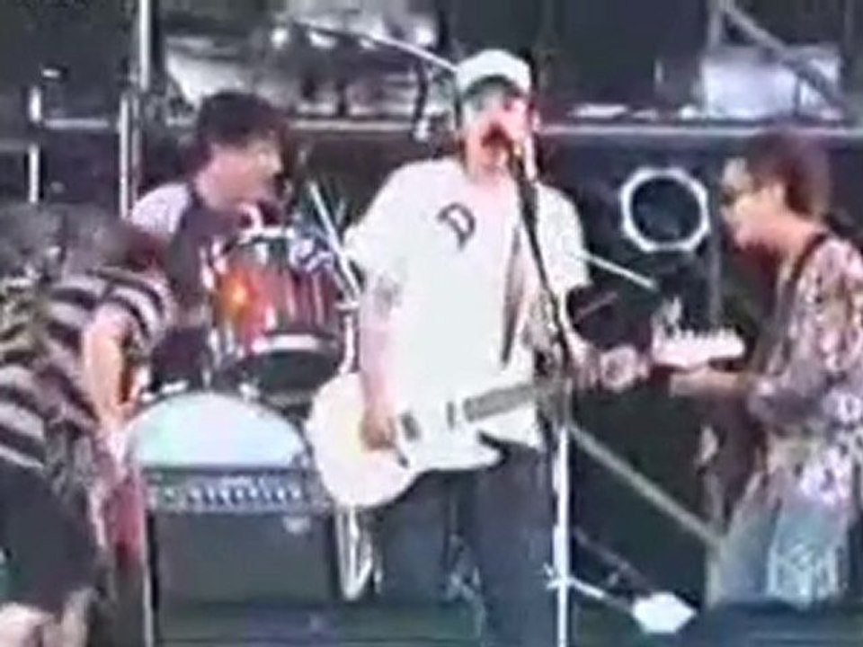8823 / スピッツ [LIVE]