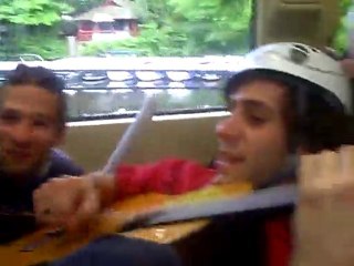 Nico chante le dictionnaire  dans le Tramway Nantais (Hamac)