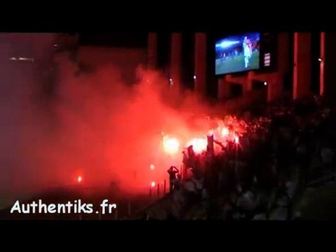 ENORME ULTRAS PARISIENS CRAQUAGE MONACO PETARDS PSG