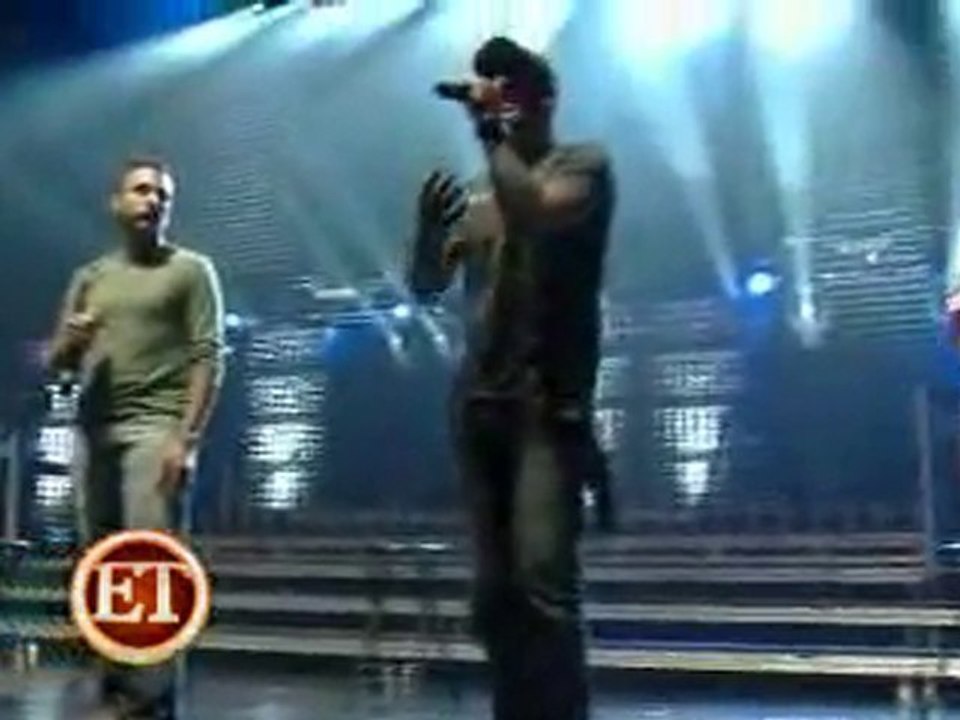 21-06-2010 NKOTB & BSB juntos en NYC - Entertainment Tonight