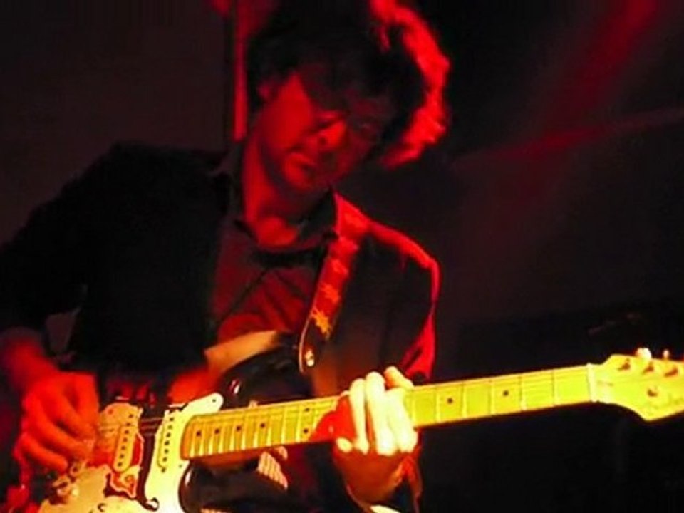 chris forsyth @ Madame CLAUDE - 31st May 2010 - paranoid cat